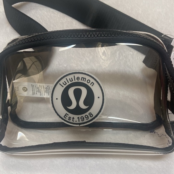 LuLuLemon NWT Hard To Find Clear Everywhere Belt Bag Black Strap - Picture 3 of 10
